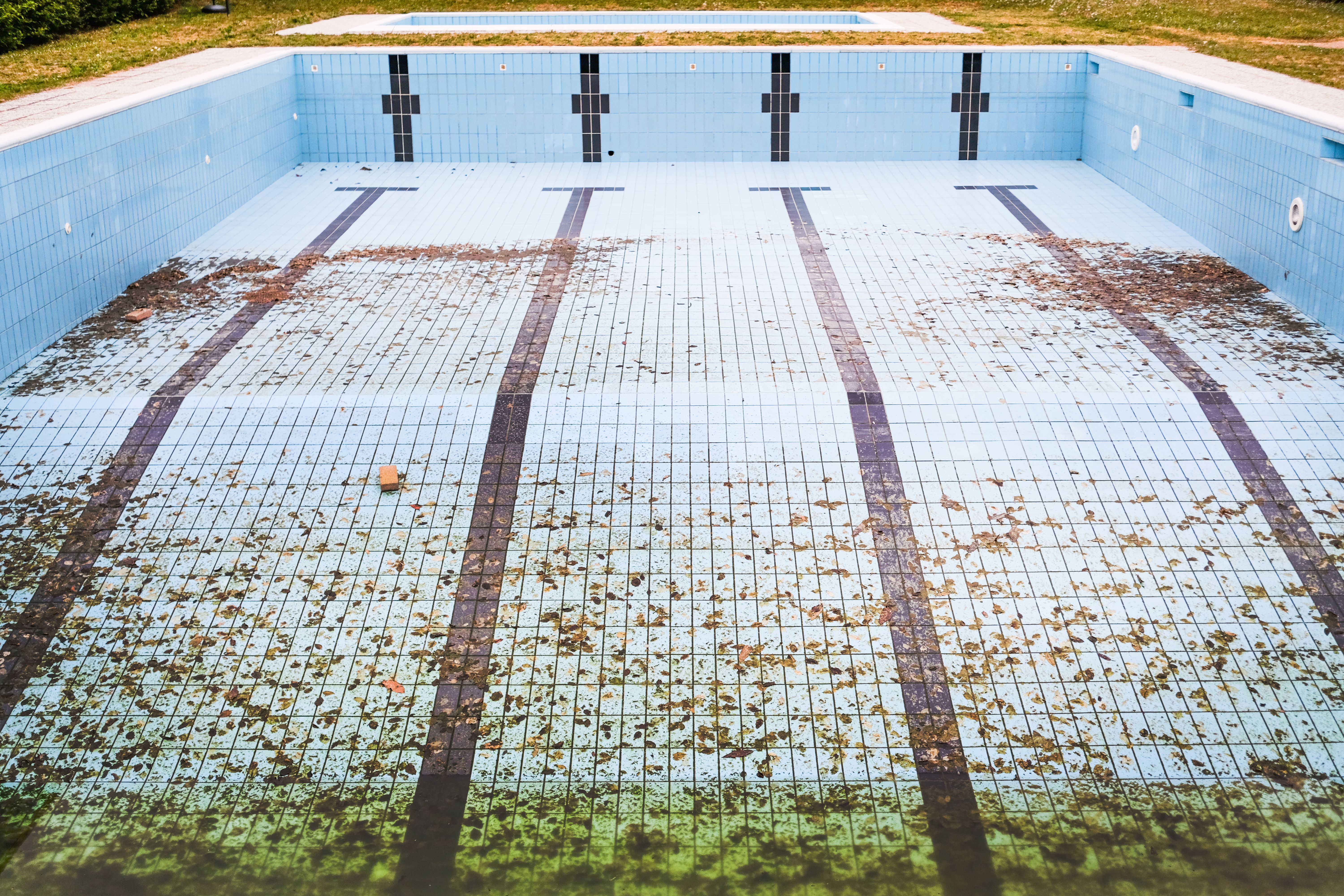 Premium pool maintenance package